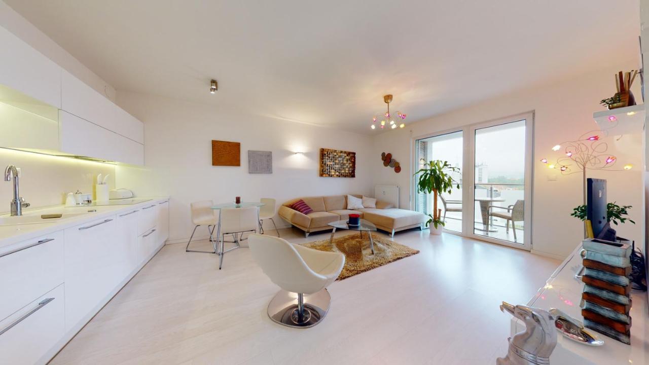 Bibi Centroom Apartment Piest'any Exterior photo