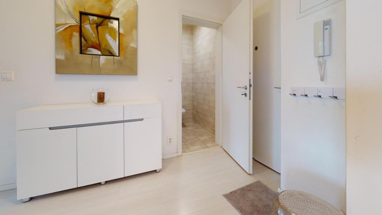 Bibi Centroom Apartment Piest'any Exterior photo
