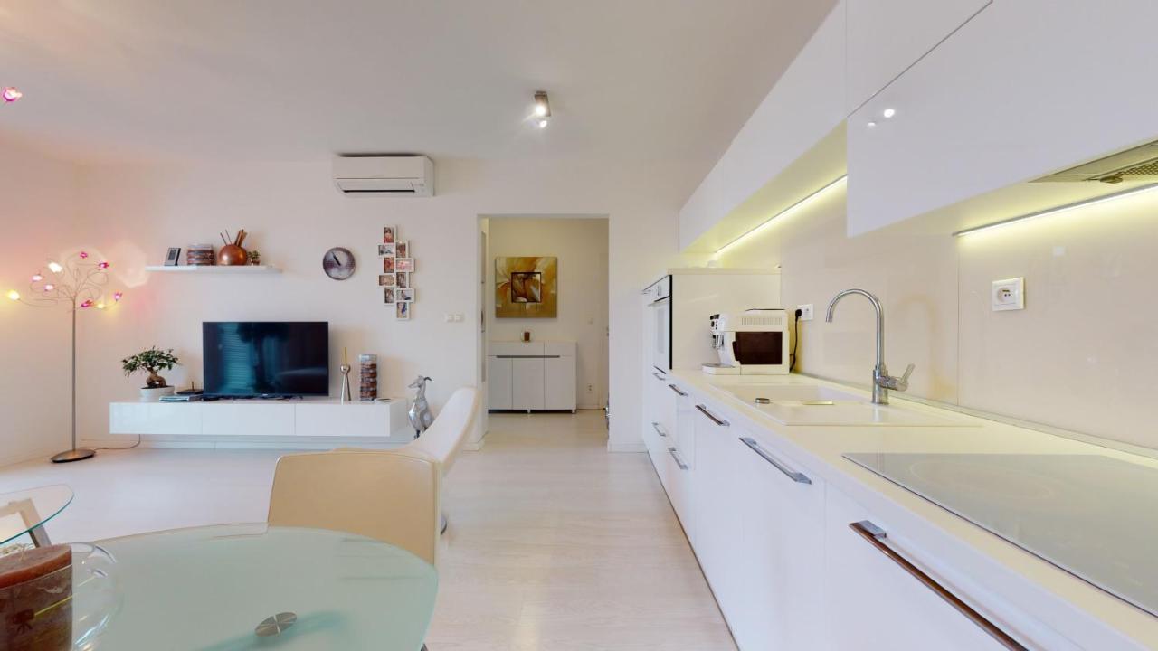 Bibi Centroom Apartment Piest'any Exterior photo